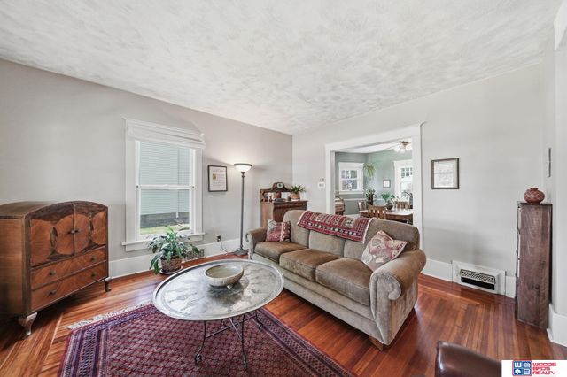 3237 R Street, Lincoln, NE 68503