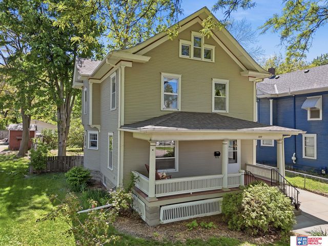 3237 R Street, Lincoln, NE 68503