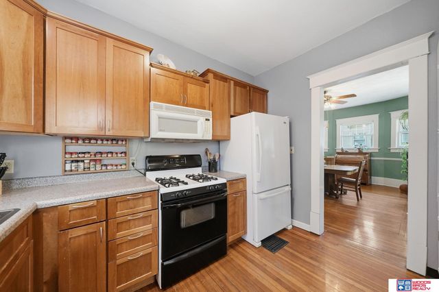 3237 R Street, Lincoln, NE 68503