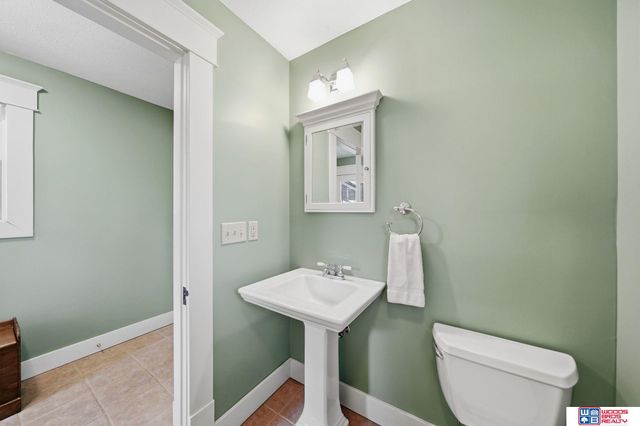 3237 R Street, Lincoln, NE 68503