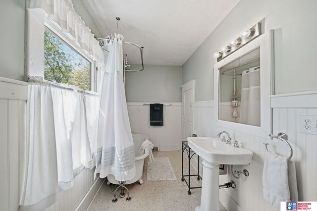 3237 R Street, Lincoln, NE 68503