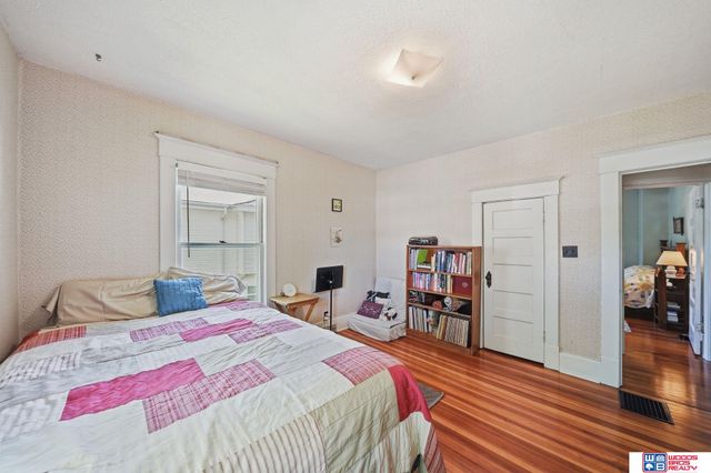 3237 R Street, Lincoln, NE 68503