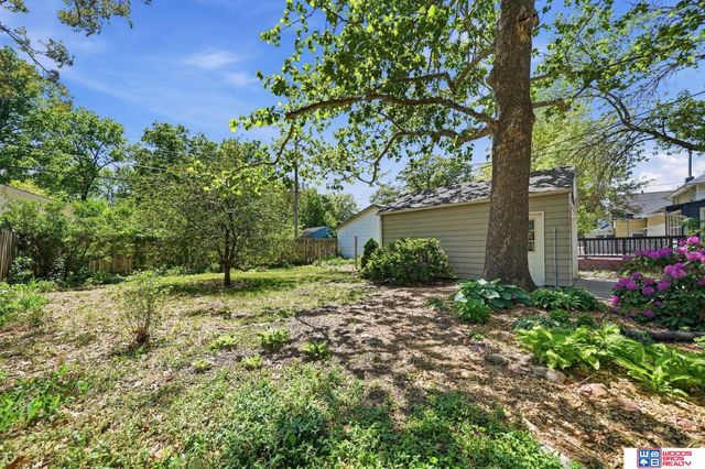 3237 R Street, Lincoln, NE 68503