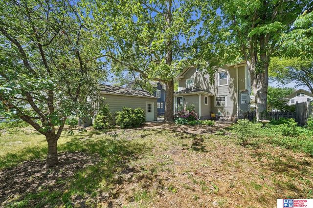 3237 R Street, Lincoln, NE 68503