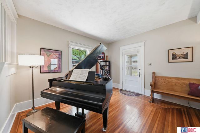 3237 R Street, Lincoln, NE 68503