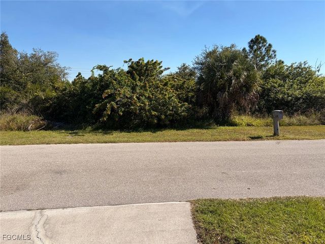 1110 Chapel AVE, Lehigh Acres, FL 33971