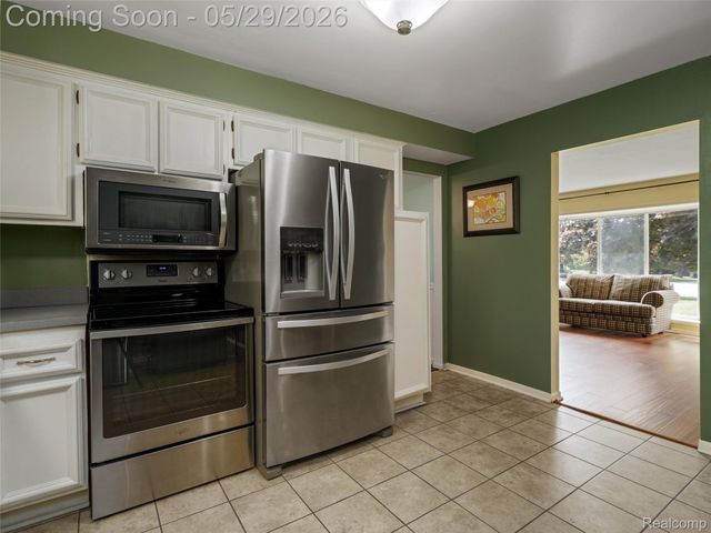 1236 Beemer Court, Oxford Charter Township, MI 48371