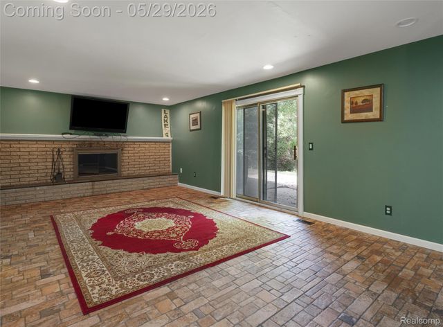 1236 Beemer Court, Oxford Charter Township, MI 48371