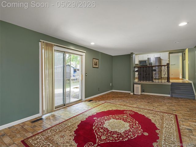 1236 Beemer Court, Oxford Charter Township, MI 48371