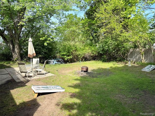 1236 Beemer Court, Oxford Charter Township, MI 48371