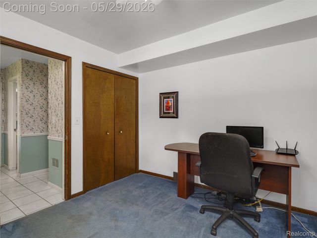 1236 Beemer Court, Oxford Charter Township, MI 48371