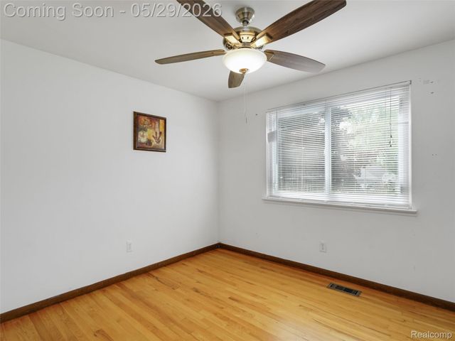 1236 Beemer Court, Oxford Charter Township, MI 48371