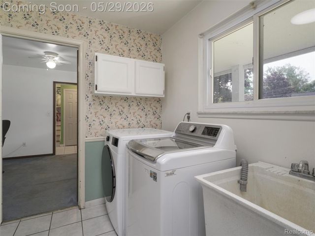1236 Beemer Court, Oxford Charter Township, MI 48371