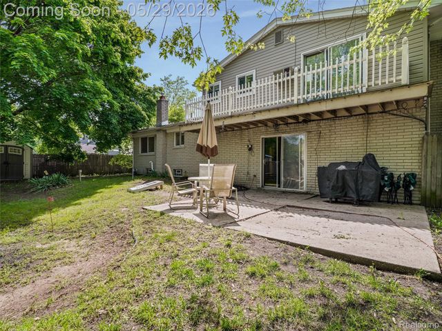 1236 Beemer Court, Oxford Charter Township, MI 48371