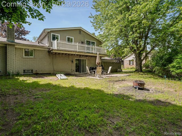 1236 Beemer Court, Oxford Charter Township, MI 48371