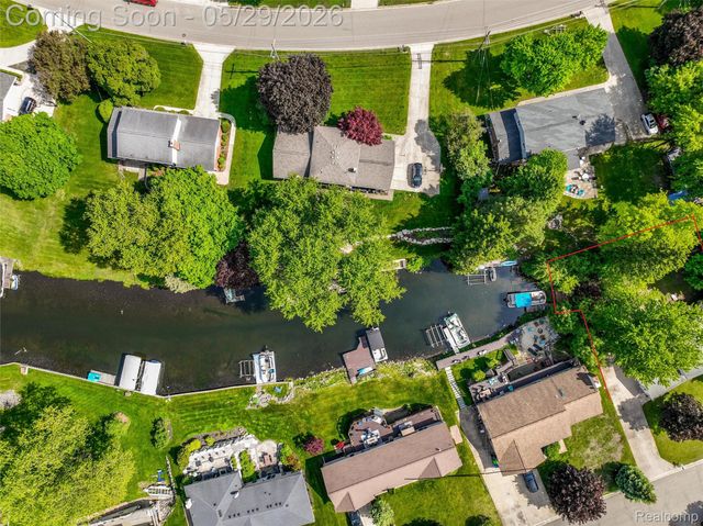 1236 Beemer Court, Oxford Charter Township, MI 48371