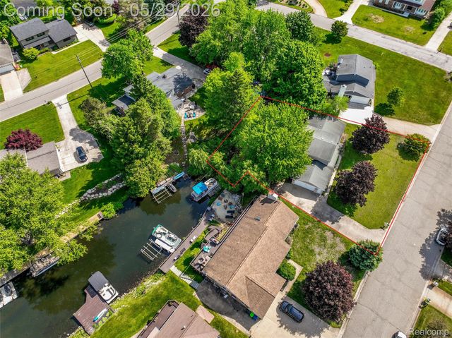 1236 Beemer Court, Oxford Charter Township, MI 48371