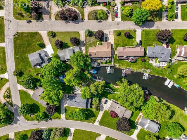 1236 Beemer Court, Oxford Charter Township, MI 48371