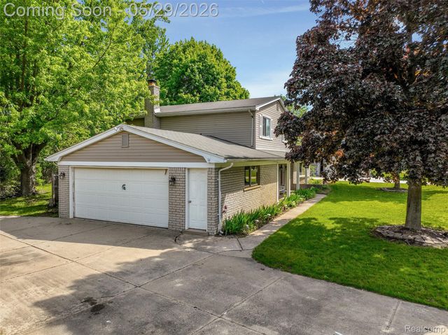 1236 Beemer Court, Oxford Charter Township, MI 48371