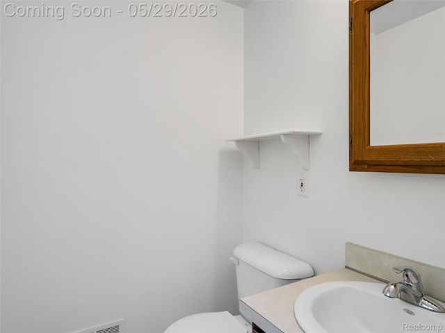 1236 Beemer Court, Oxford Charter Township, MI 48371