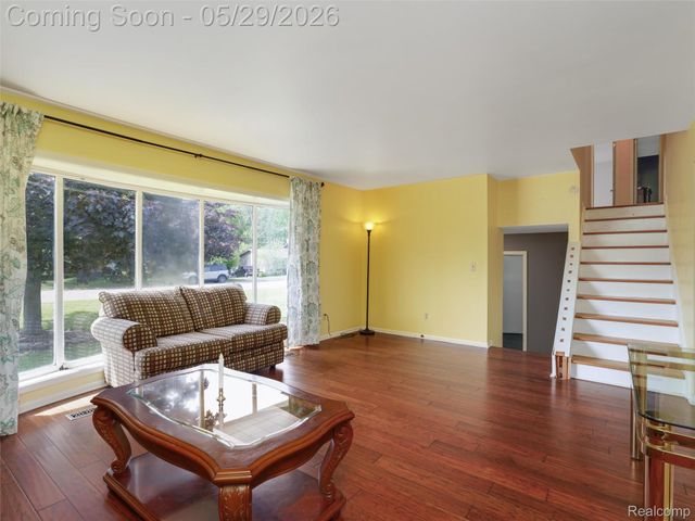 1236 Beemer Court, Oxford Charter Township, MI 48371