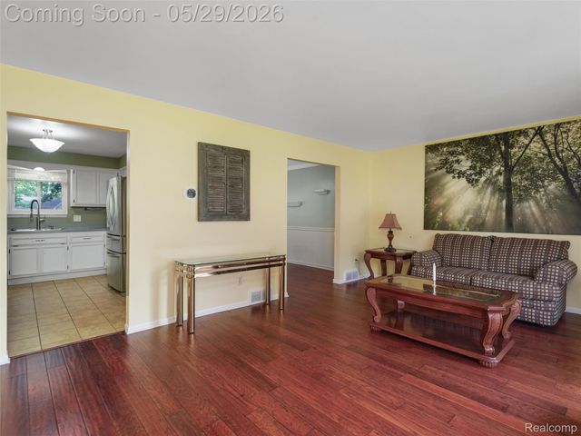 1236 Beemer Court, Oxford Charter Township, MI 48371