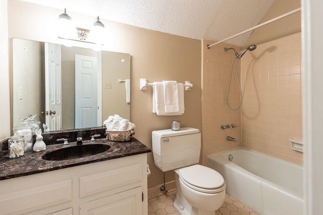 1551 CORDOVA RD, Germantown, TN 38138