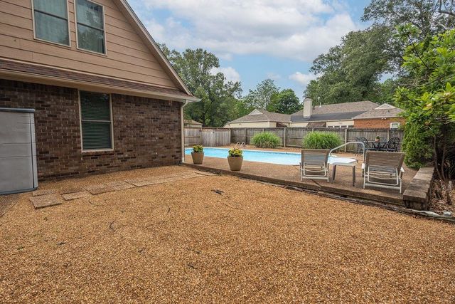 1551 CORDOVA RD, Germantown, TN 38138