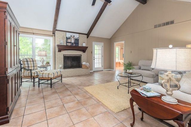 1551 CORDOVA RD, Germantown, TN 38138