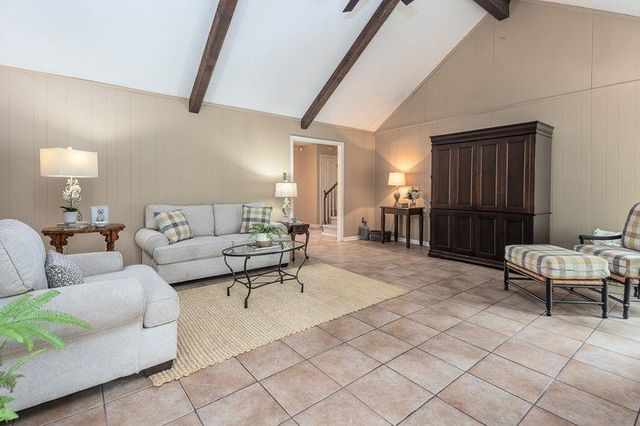 1551 CORDOVA RD, Germantown, TN 38138