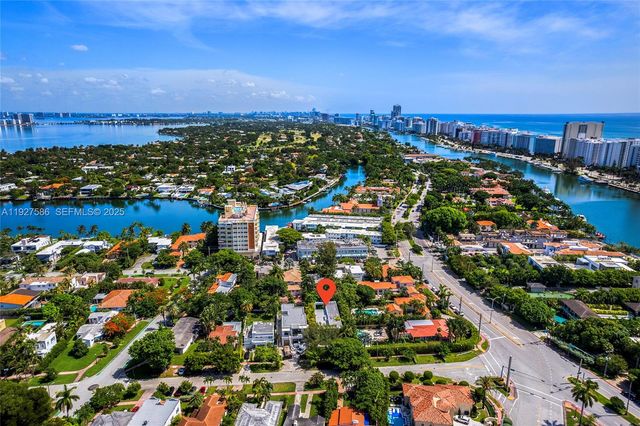 335 W 46th St, Miami Beach, FL 33140