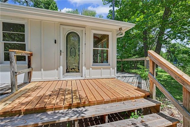 25609 Lake Annette Road, Freeman, MO 64746
