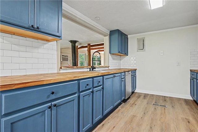25609 Lake Annette Road, Freeman, MO 64746
