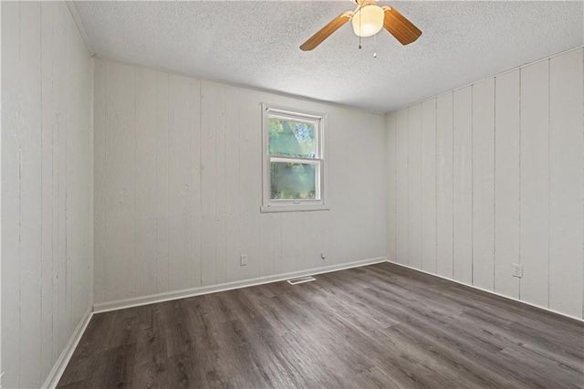 25609 Lake Annette Road, Freeman, MO 64746