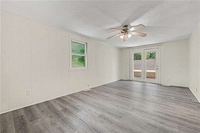 25609 Lake Annette Road, Freeman, MO 64746