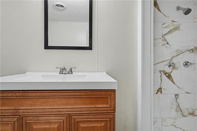 25609 Lake Annette Road, Freeman, MO 64746