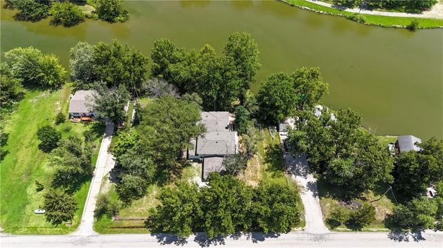 25609 Lake Annette Road, Freeman, MO 64746