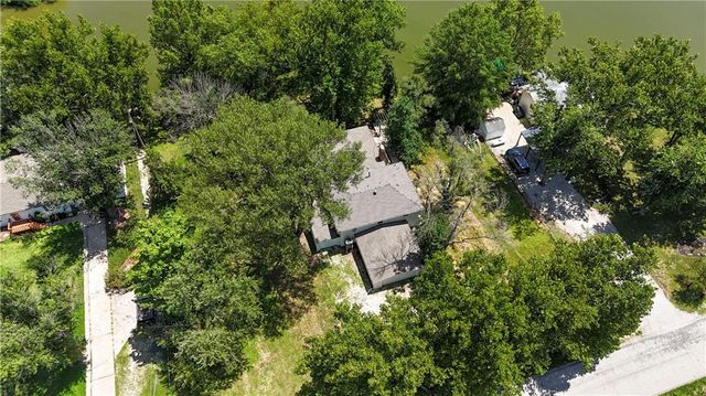 25609 Lake Annette Road, Freeman, MO 64746