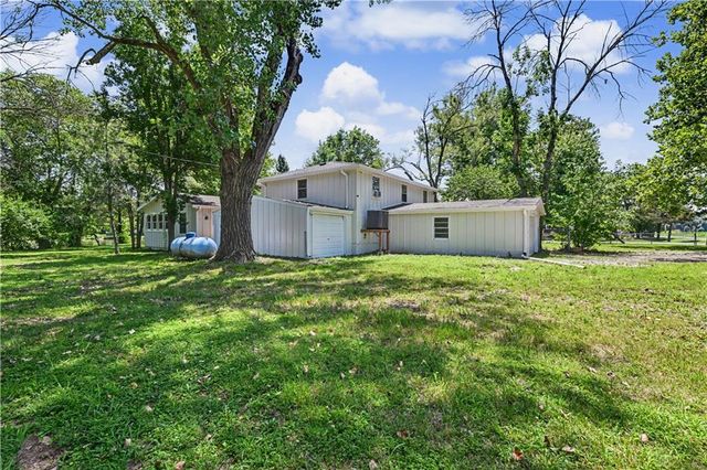 25609 Lake Annette Road, Freeman, MO 64746