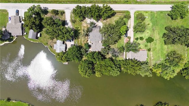 25609 Lake Annette Road, Freeman, MO 64746