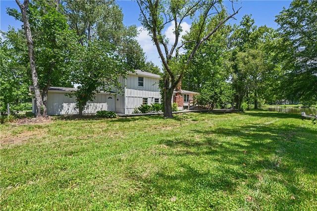 25609 Lake Annette Road, Freeman, MO 64746