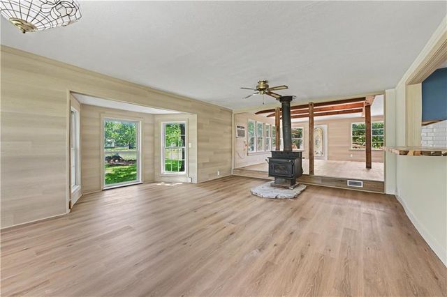25609 Lake Annette Road, Freeman, MO 64746