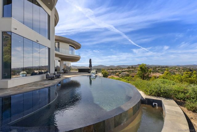 13220 Highlands Ranch Rd, Poway, CA 92064