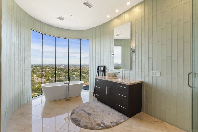 13220 Highlands Ranch Rd, Poway, CA 92064