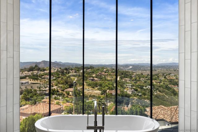 13220 Highlands Ranch Rd, Poway, CA 92064