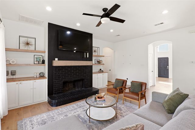 1116 Wishing Well Court, Cedar Hill, TX 75104