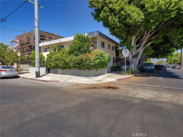 6904 Radford Avenue 7, North Hollywood, CA 91605