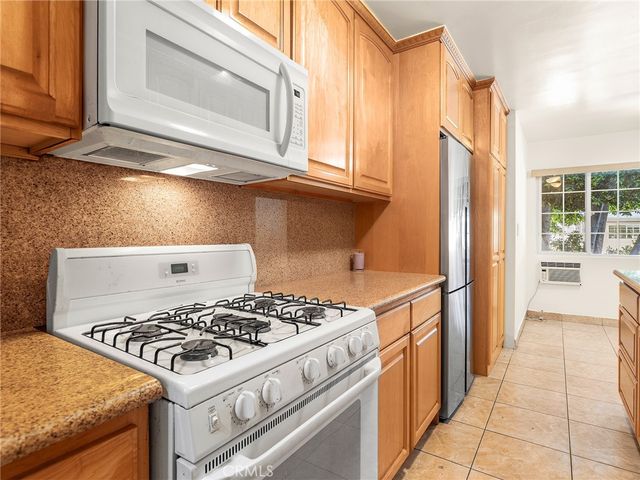 6904 Radford Avenue 7, North Hollywood, CA 91605