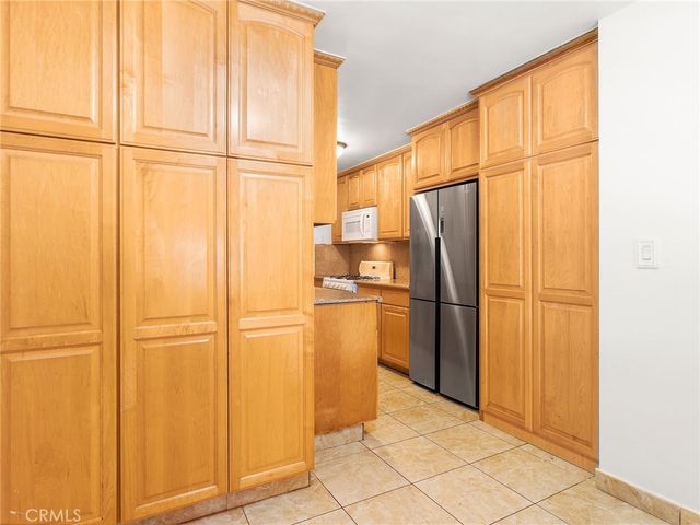 6904 Radford Avenue 7, North Hollywood, CA 91605