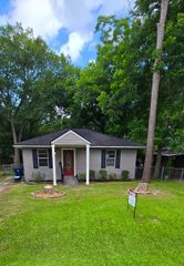 1014 N Arcola Street, Angleton, TX 77515